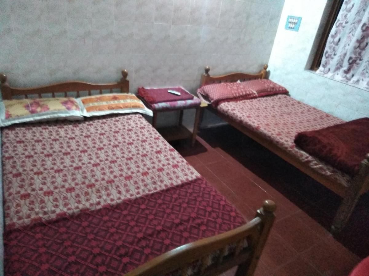 Maniis Homestay Vālpārai Exterior foto